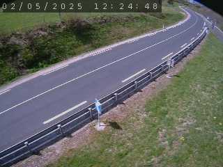 Webcam routière au niveau de Fix-Saint-Geneys en Haute-Loire, sur la N102 à 1075 mètres d'altitude