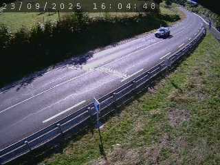 Webcam routière au niveau de Fix-Saint-Geneys en Haute-Loire, sur la N102 à 1075 mètres d'altitude