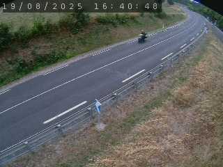 Webcam routière au niveau de Fix-Saint-Geneys en Haute-Loire, sur la N102 à 1075 mètres d'altitude