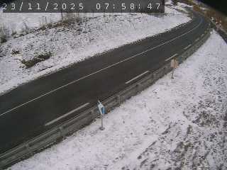 Webcam routière au niveau de Fix-Saint-Geneys en Haute-Loire, sur la N102 à 1075 mètres d'altitude